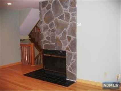 27 Sherwood Ct #27 - Photo 3 of 11