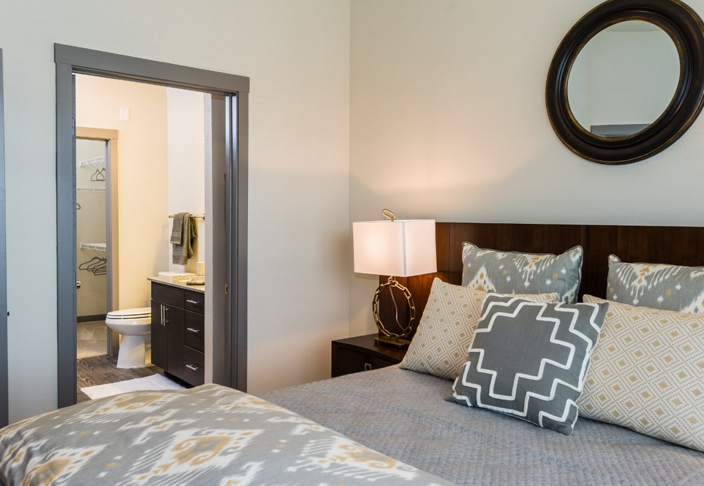 903 East Bitters Road #204 - Photo 2 of 14