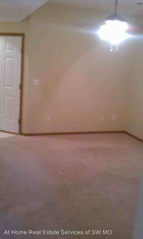 5550 - 5596 N. Green - Photo 3 of 12