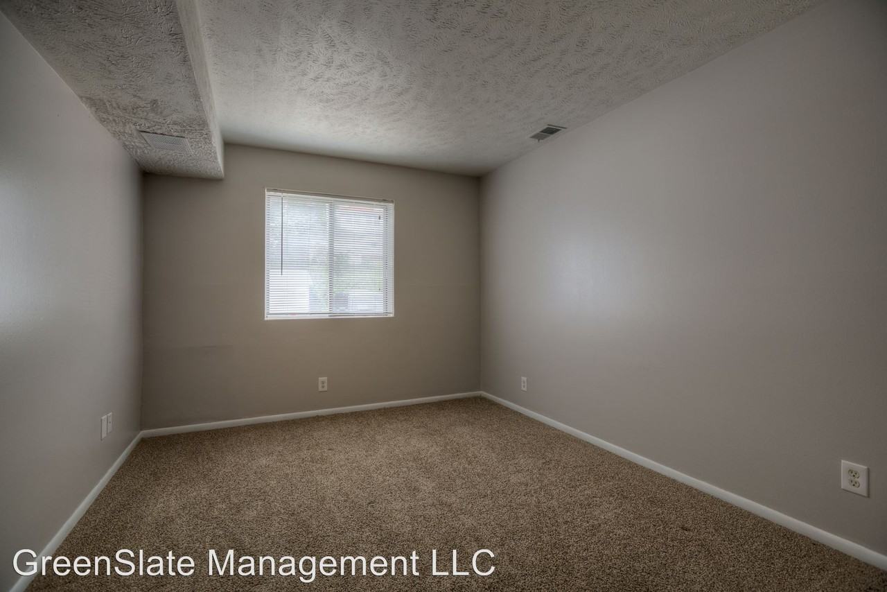 120 / 124 / 128 S 38th Street - Photo 3 of 8