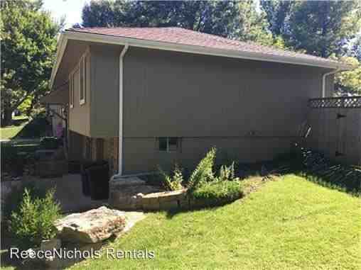 212 SE Moreland School Rd - Photo 3 of 22