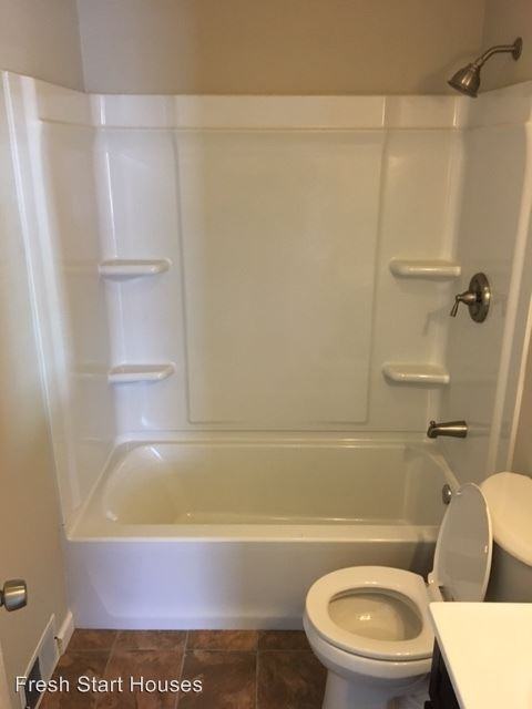 314 Raphael Ave - Photo 2 of 9