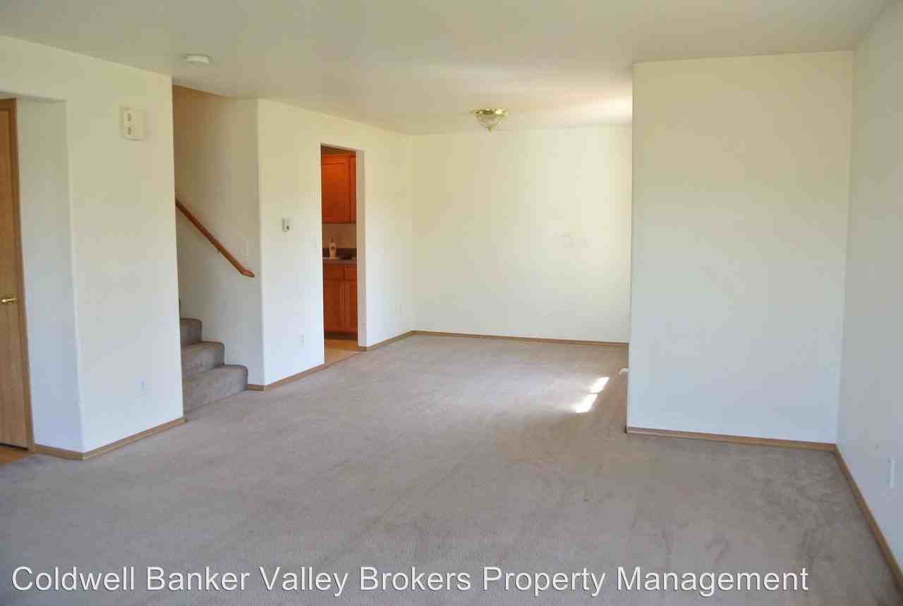 5399 Holly Loop SE - Photo 2 of 16