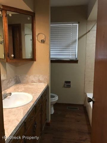 4101 NW 54th St - Photo 3 of 13