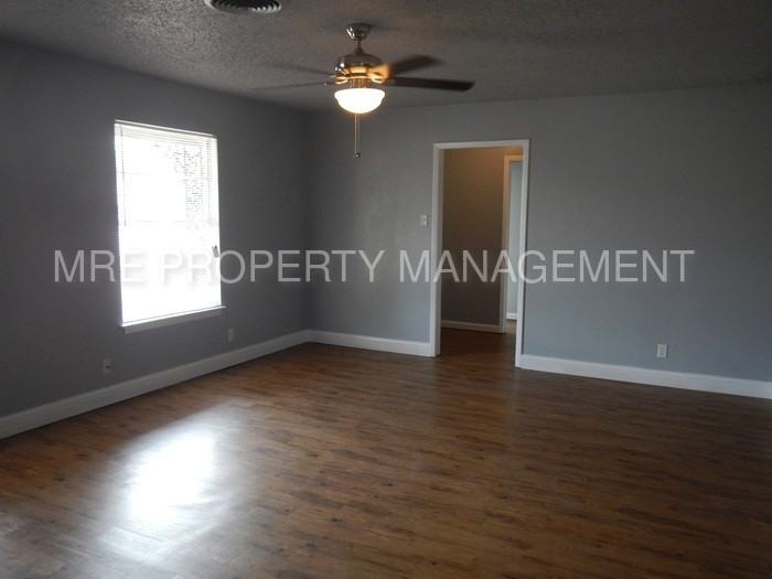 3432 Brandon Ln - Photo 2 of 9