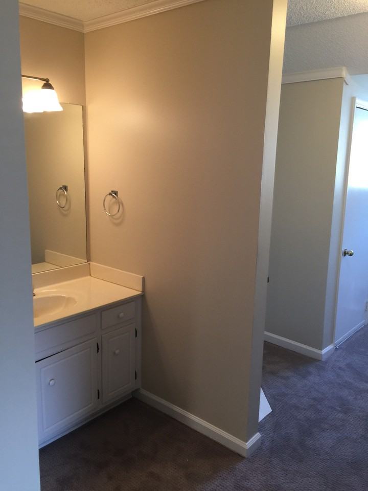 333 Yorkshire Circle - Photo 3 of 20