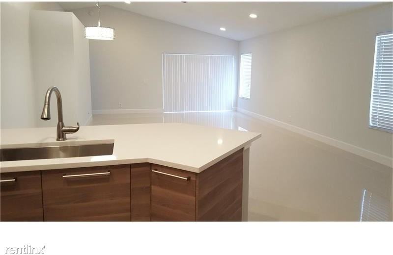1628 Salerno Cir - Photo 2 of 30