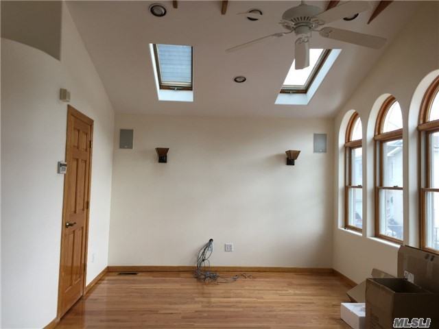 37 Kerrigan St - Photo 2 of 17