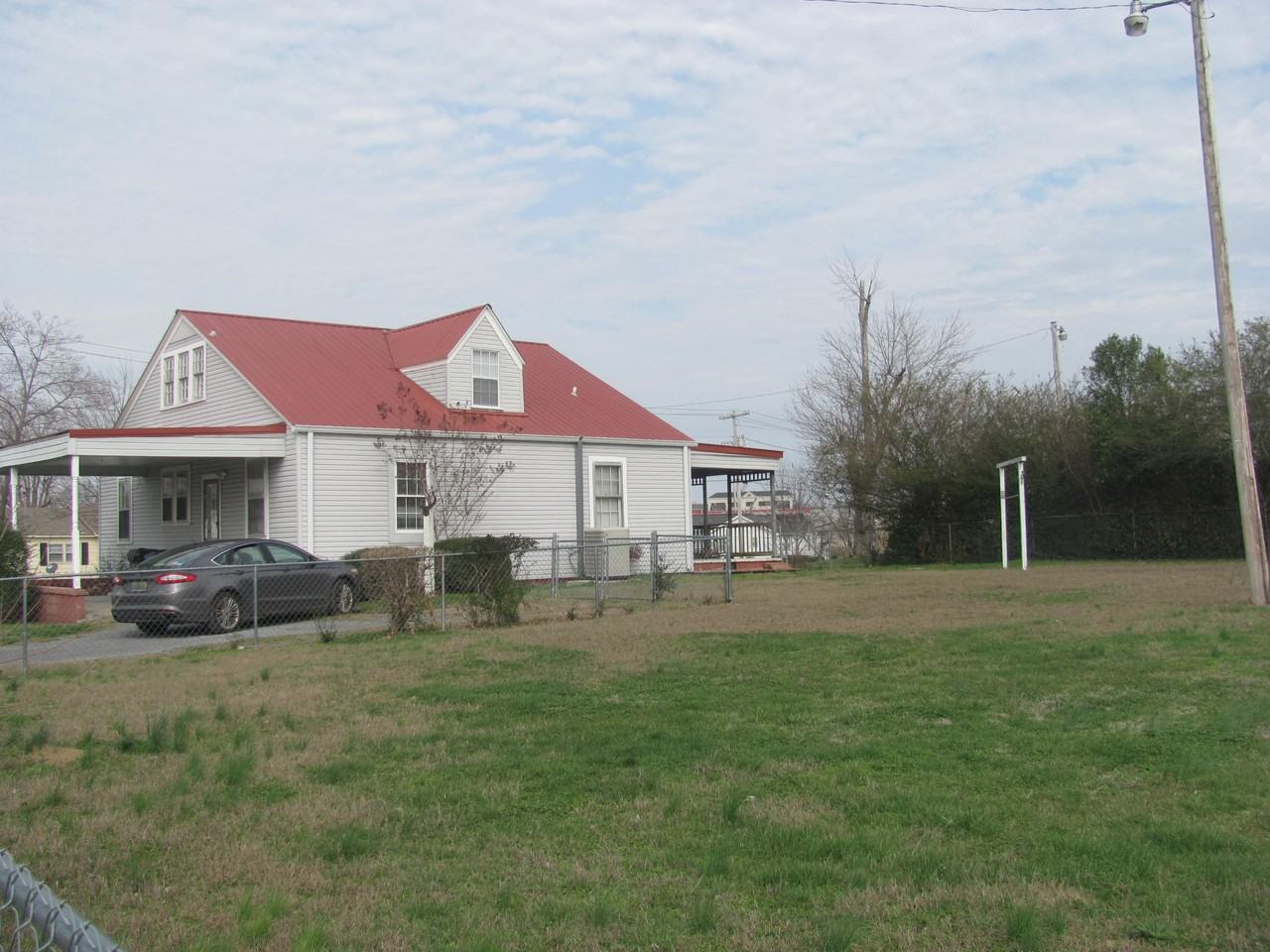 516 Jackson St - Photo 3 of 25