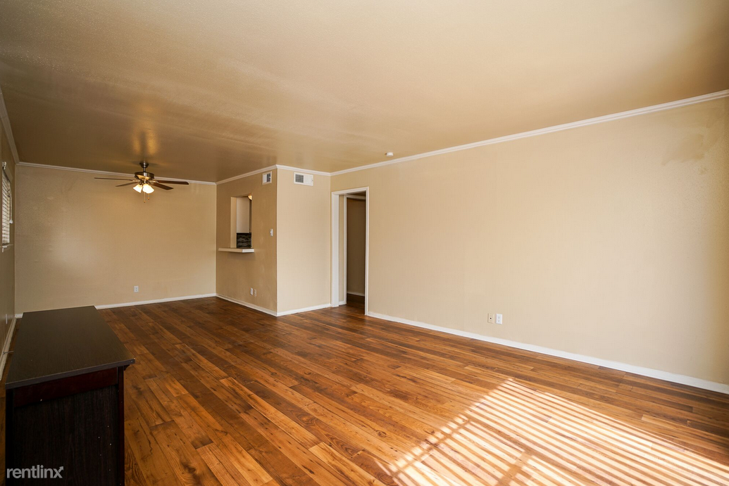 800 Gentleman Rd - Photo 2 of 10