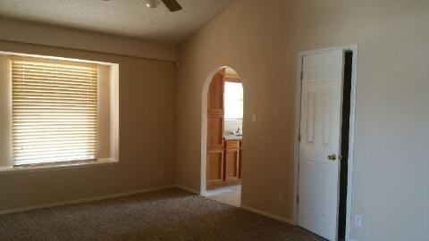 11809 Kings Arms Ct - Photo 2 of 8