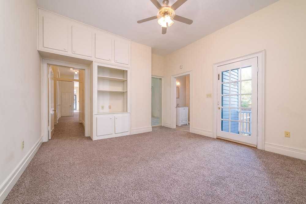 400-494 Johnson St - Photo 2 of 10