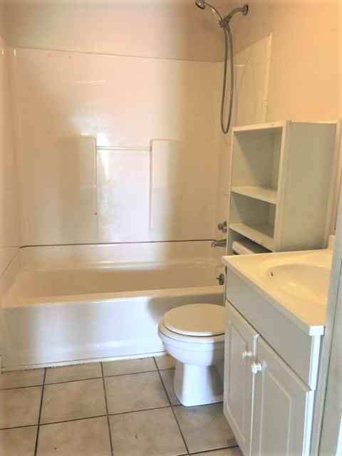 340 Thelma St - Photo 3 of 11