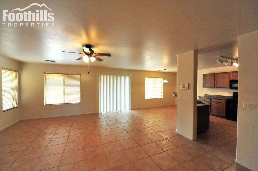 4104 E Cameo Point Dr - Photo 2 of 19