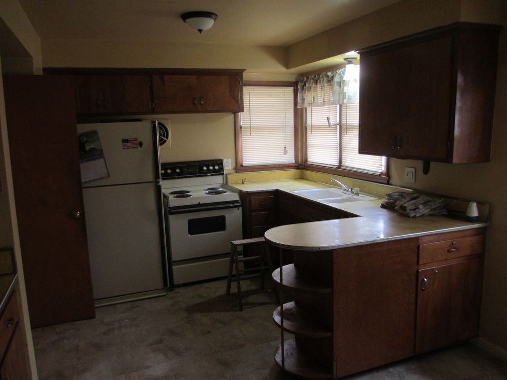 1912 W Fairmount Ave - Photo 2 of 10