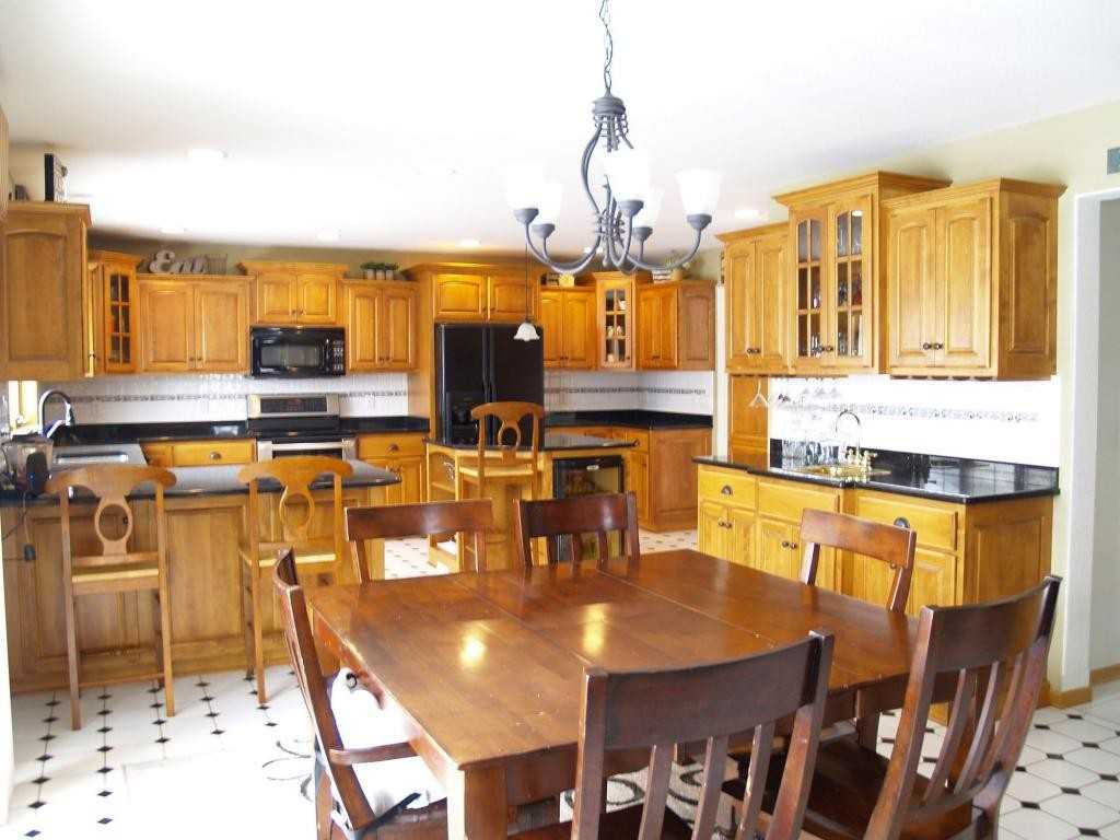 6266 Glen View Pkwy - Photo 3 of 22