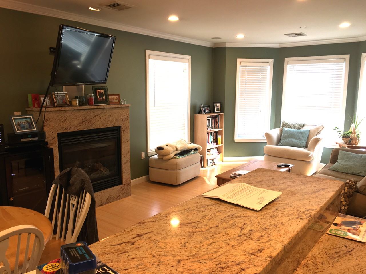 362-366 West 2nd Street #2 - Photo 3 of 18