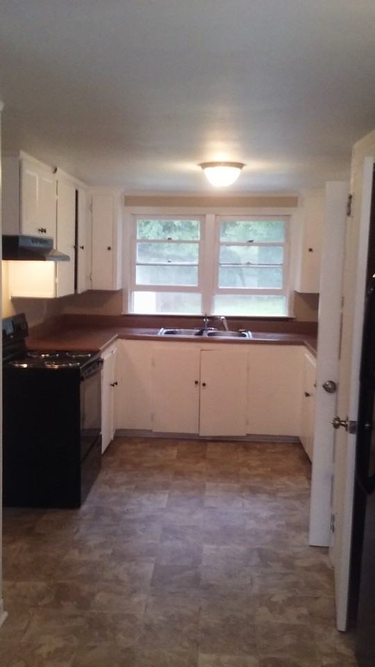 7700 Fairview Rd - Photo 2 of 5