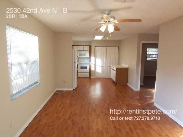 2530 42nd Ave N #B - Photo 2 of 8