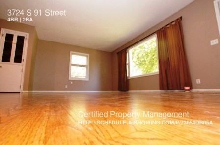 3724 S 91st St - Photo 2 of 5