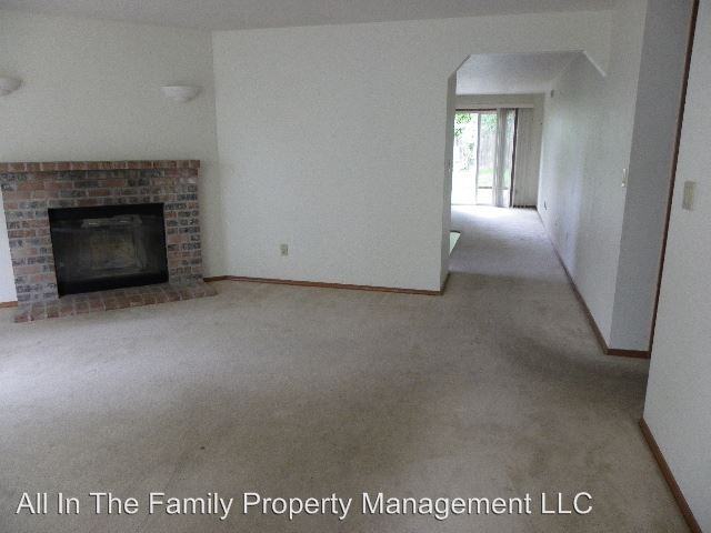 22716 SW Lincoln St - Photo 3 of 8