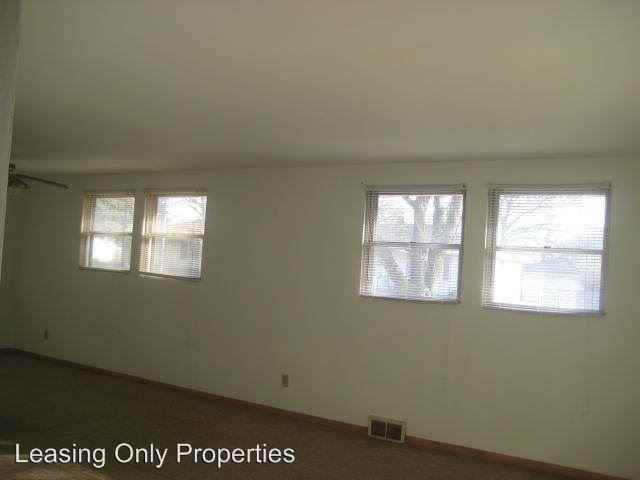 4602 58th St - Photo 3 of 12