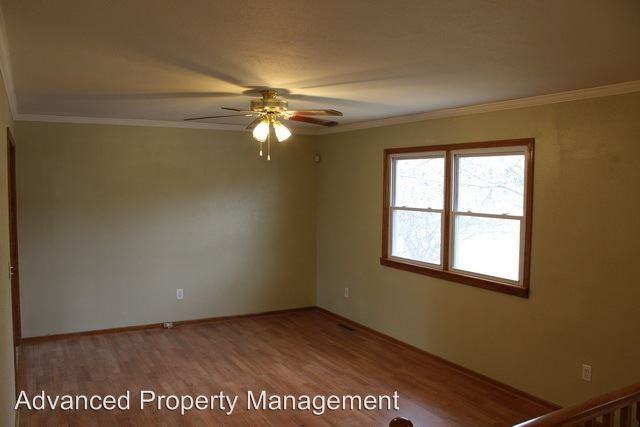 1302 17th St - Photo 3 of 30