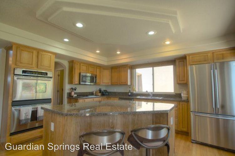 1420 Oakmont Dr - Photo 3 of 45