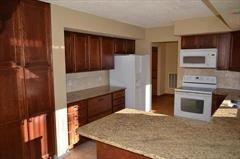 2003 Tamarack Ln - Photo 3 of 9