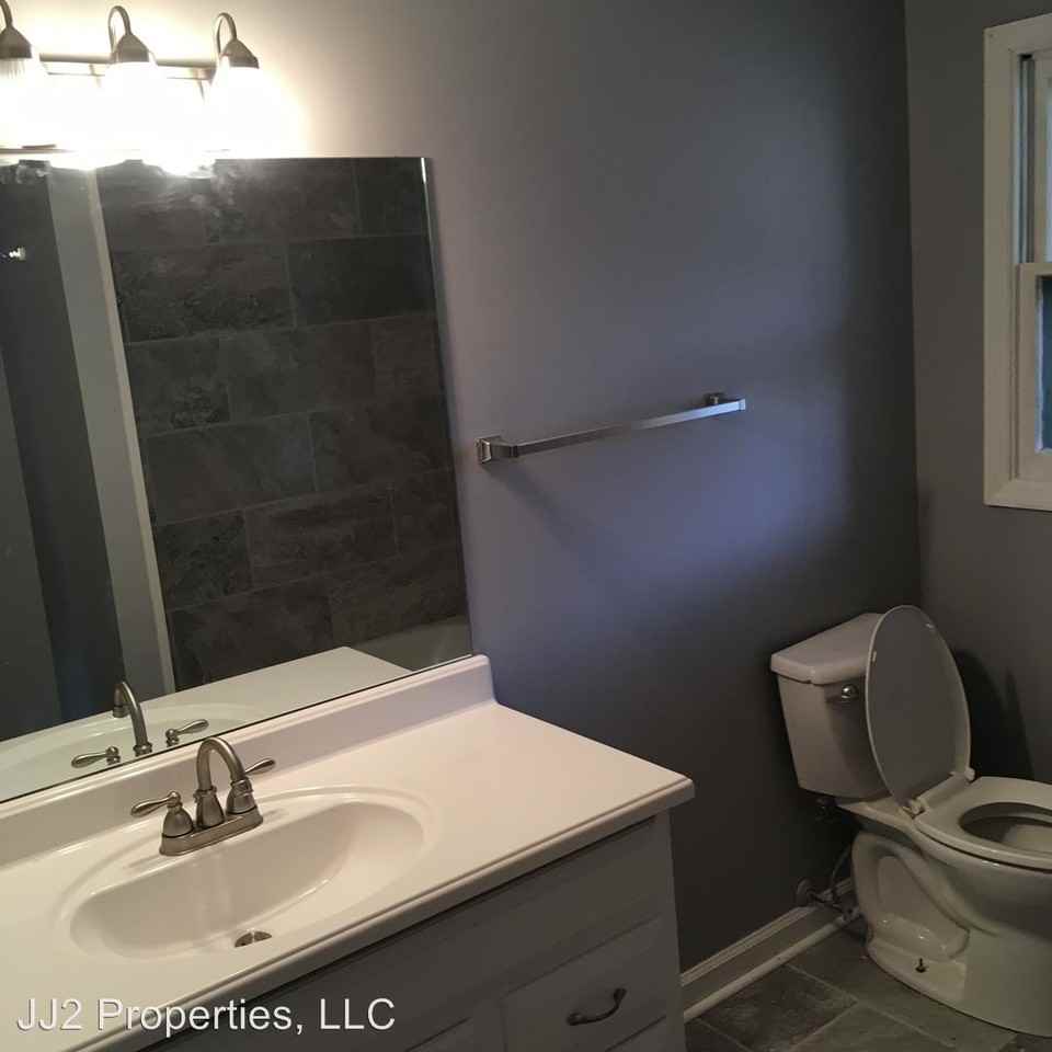 3225 Clarendon Dr - Photo 2 of 9