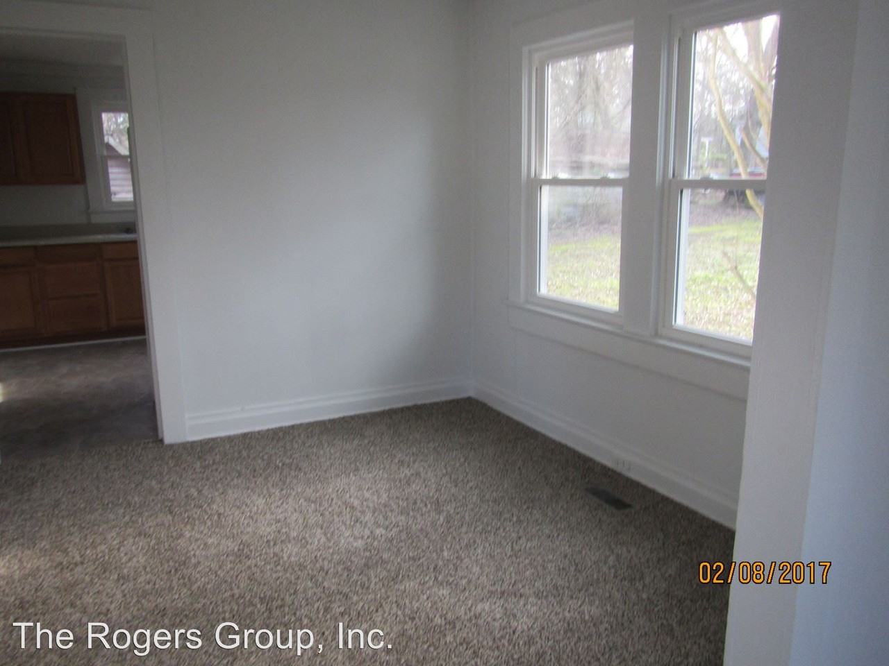 107 Old Baker St - Photo 2 of 5