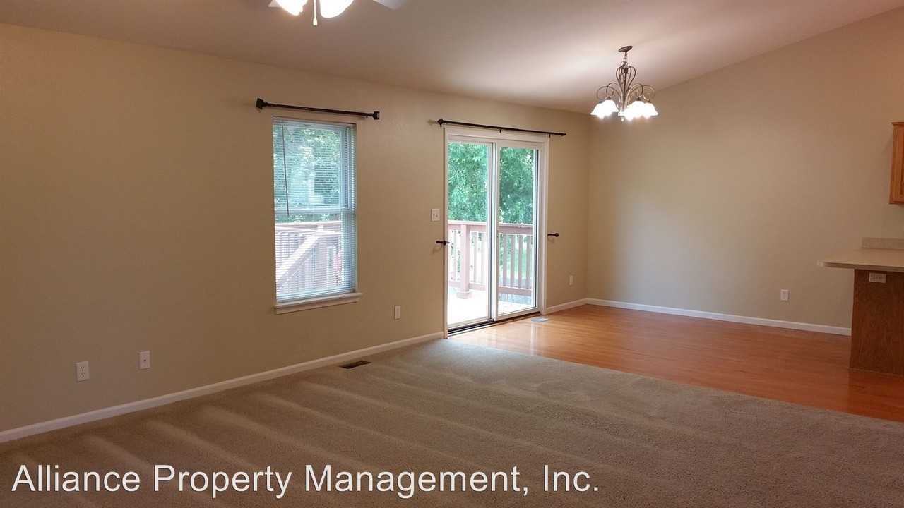 532 Harland Dr - Photo 3 of 39