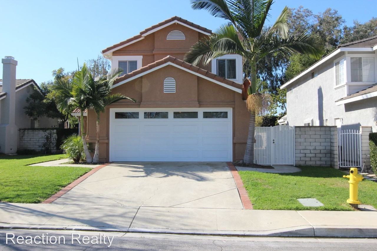 891 Arbor Cir - Photo 2 of 16