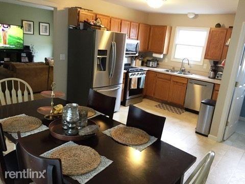 357 Ann Marie Dr - Photo 3 of 10
