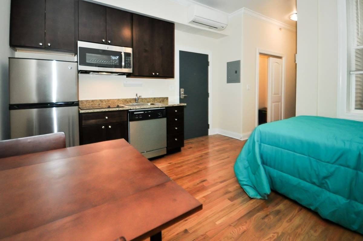 768 West Jackson Boulevard #416