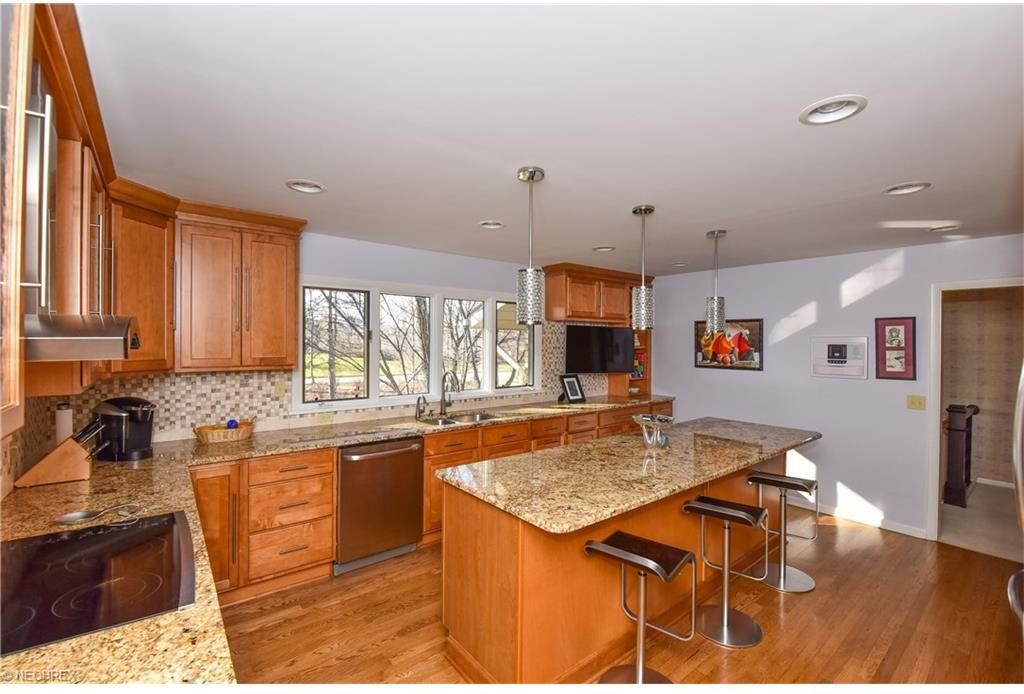 3307 Old Brainard Rd - Photo 3 of 34