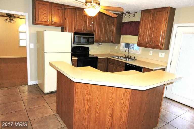 15020 Hunters Harbor Ln - Photo 3 of 30