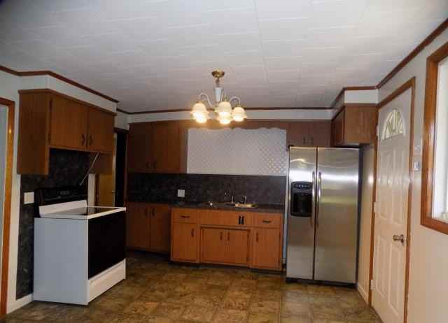 621 Johnson St - Photo 2 of 19