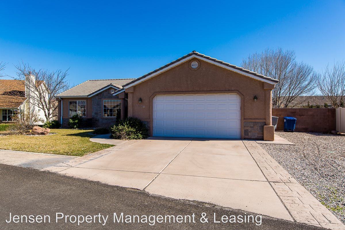 1110 Twin Cir - Photo 3 of 34