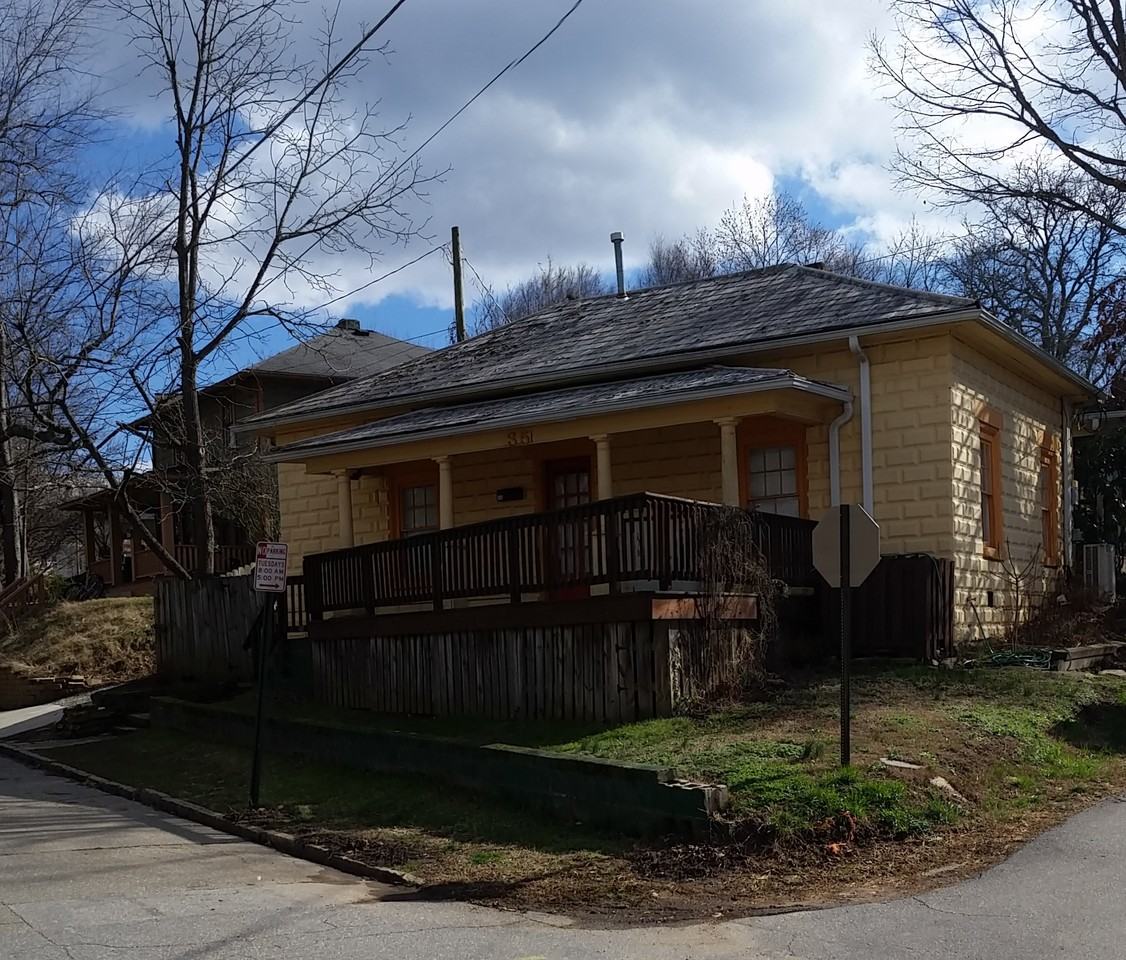 47-1 Crescent St - Photo 2 of 15