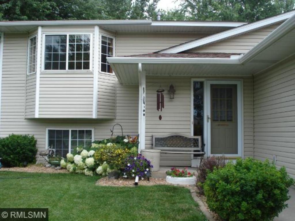 6172 Kahler Dr NE - Photo 3 of 14