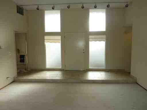 523 Banyan Cir - Photo 3 of 14