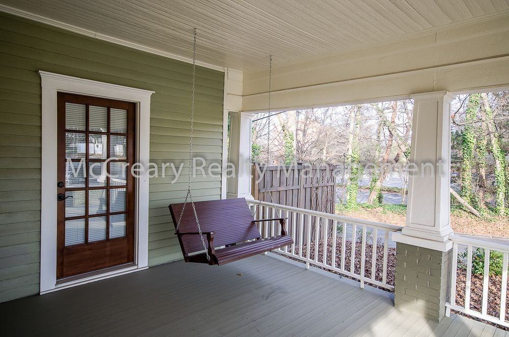 251 Waterman St S E - Photo 2 of 15