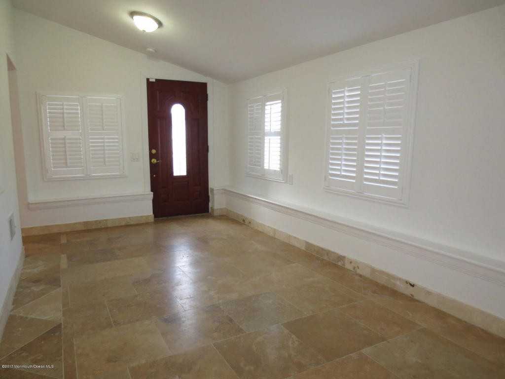 281 Ruth Ln - Photo 2 of 25