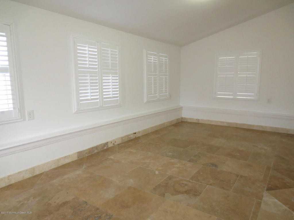 281 Ruth Ln - Photo 3 of 25