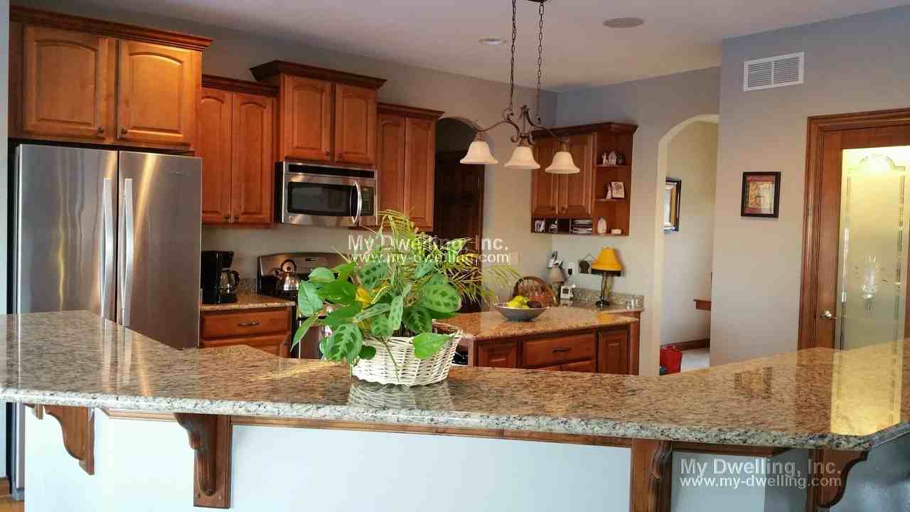 734 Woodthrush Ln - Photo 3 of 8