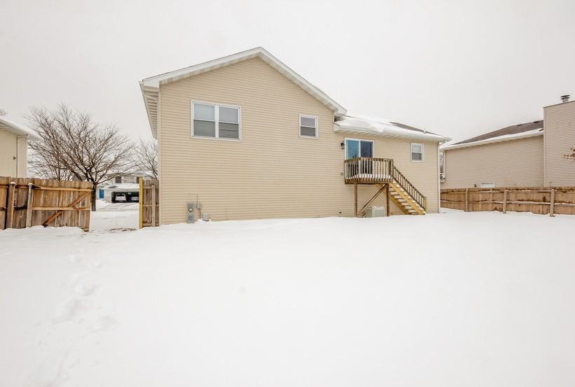 1305 Vintage Dr - Photo 2 of 15