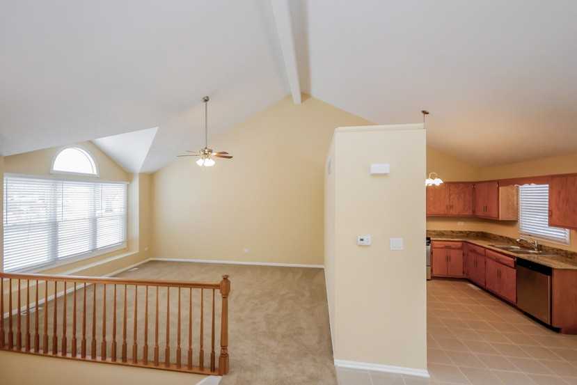 1305 Vintage Dr - Photo 3 of 15