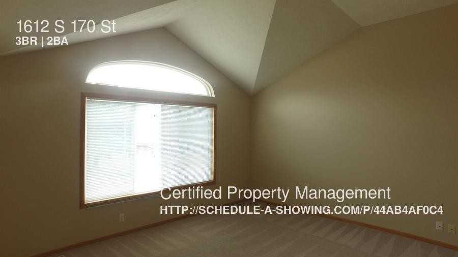 1612 S 170th St - Photo 3 of 5