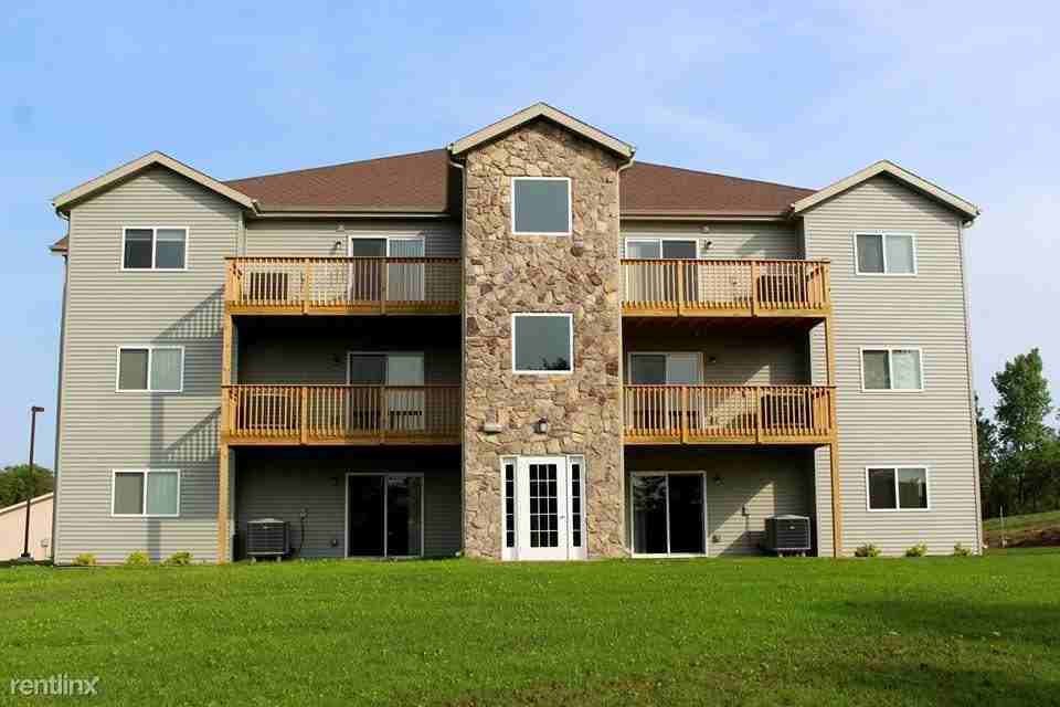 Kinsale Condominiums Cedar Falls / Waterloo - Photo 2 of 14